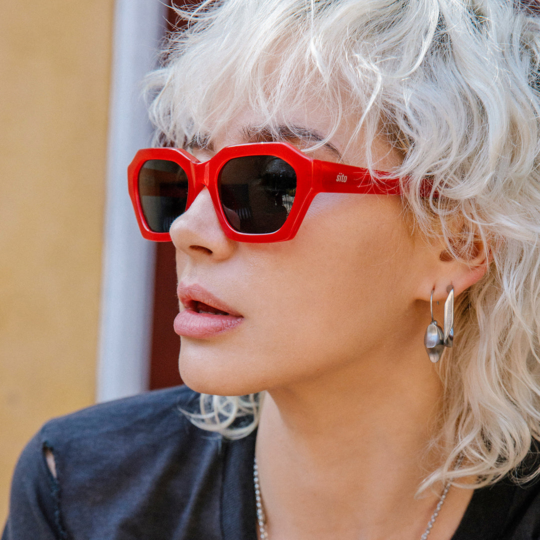 Kinetic : Cherry Red / Iron Grey Polar