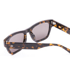 Boston : Ecru Tort / Iron Grey Polar