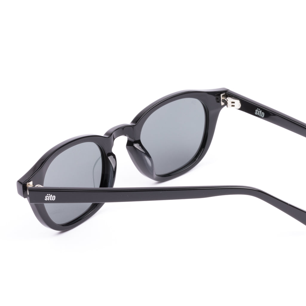 Elio : Black / Iron Grey Polar