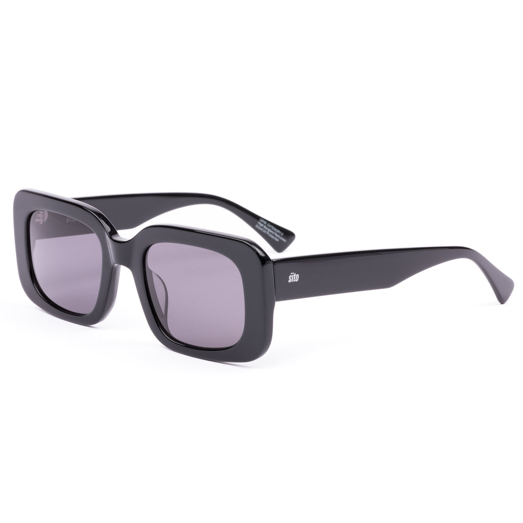 Indi : Black / Smokey Grey