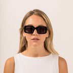 Indi : Black / Smokey Grey