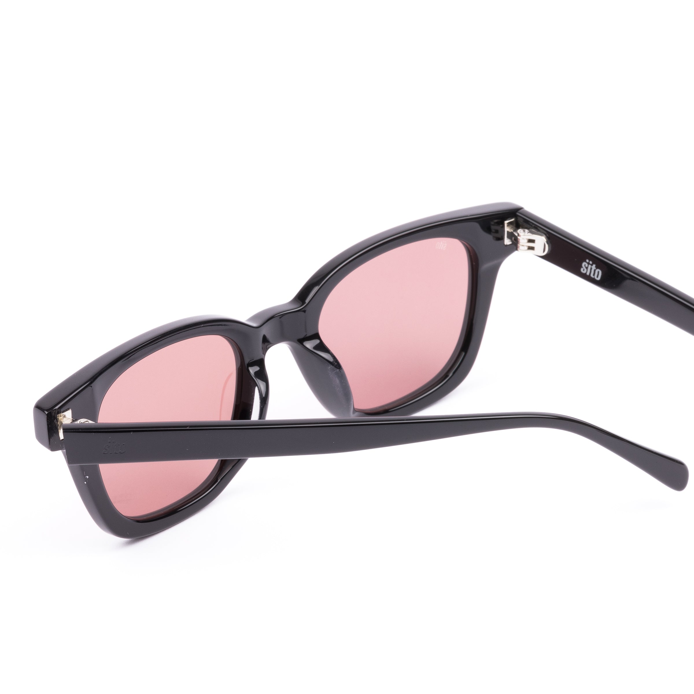 Ryker : Black / Rosewood