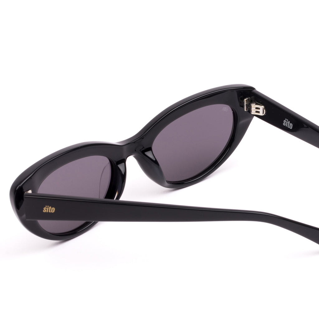 Siena : Black / Smokey Grey